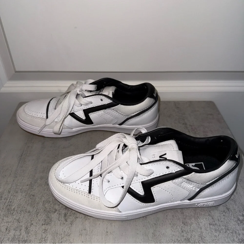 Vans Lowland Serio Collection Black/White Size 4.5 Men -
6 Women - Picture 4 of 7